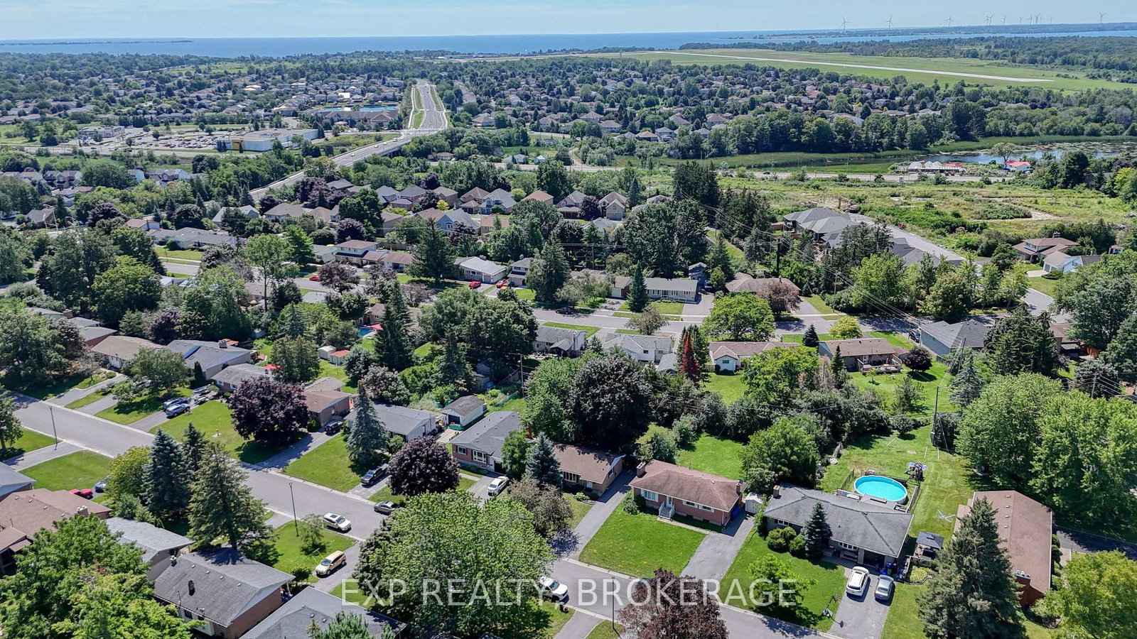 659 SUSSEX Boulevard • Kingston, ON photo 36