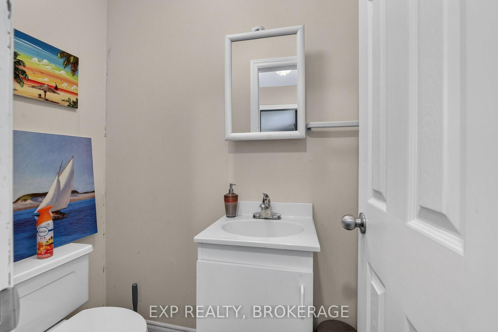 659 SUSSEX Boulevard • Kingston, ON photo 5
