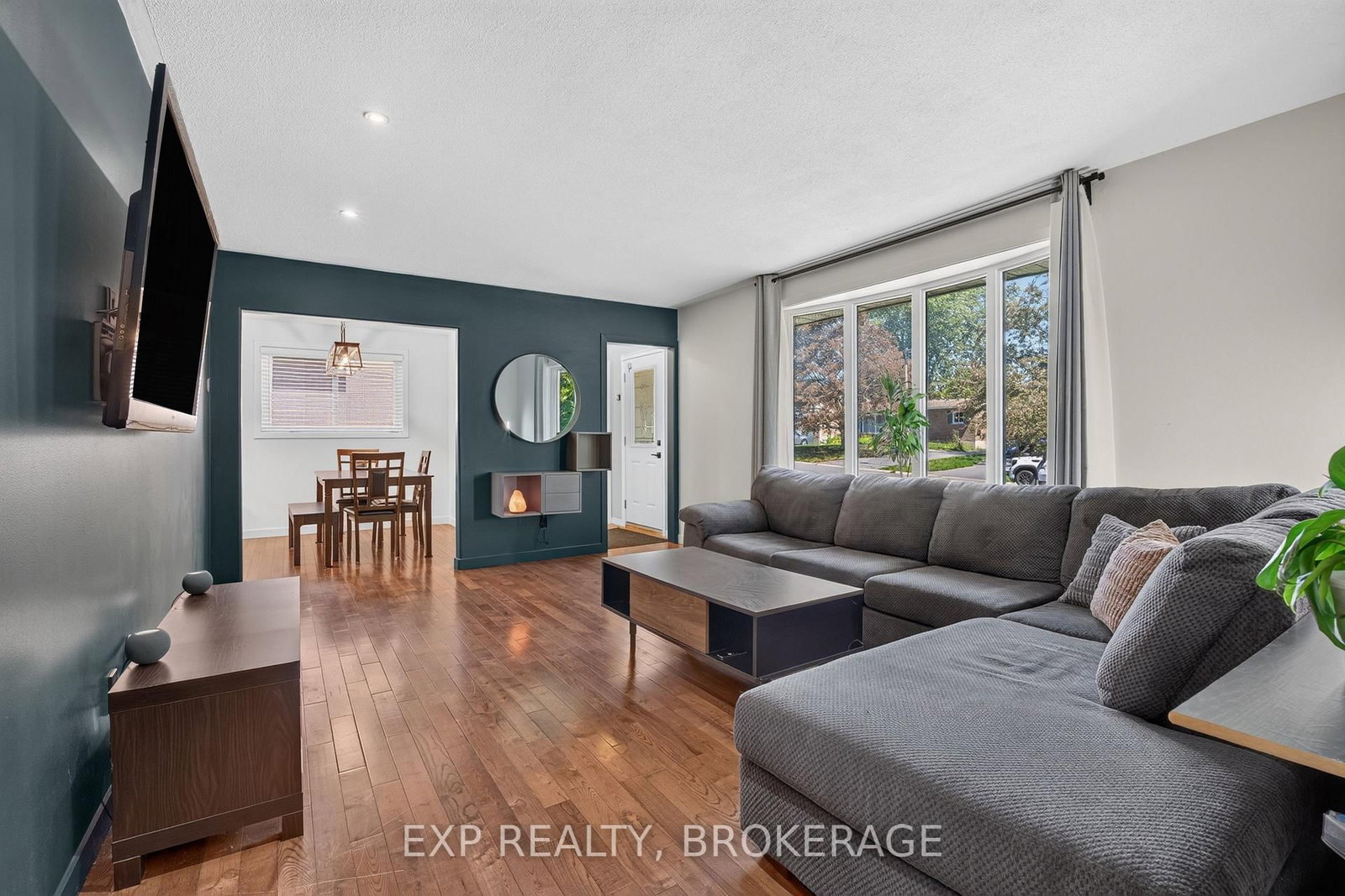 659 SUSSEX Boulevard • Kingston, ON photo 8