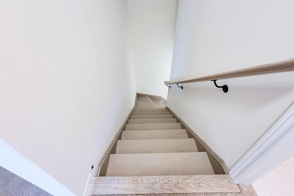 82 Pinot Crescent • Hamilton, ON photo 23