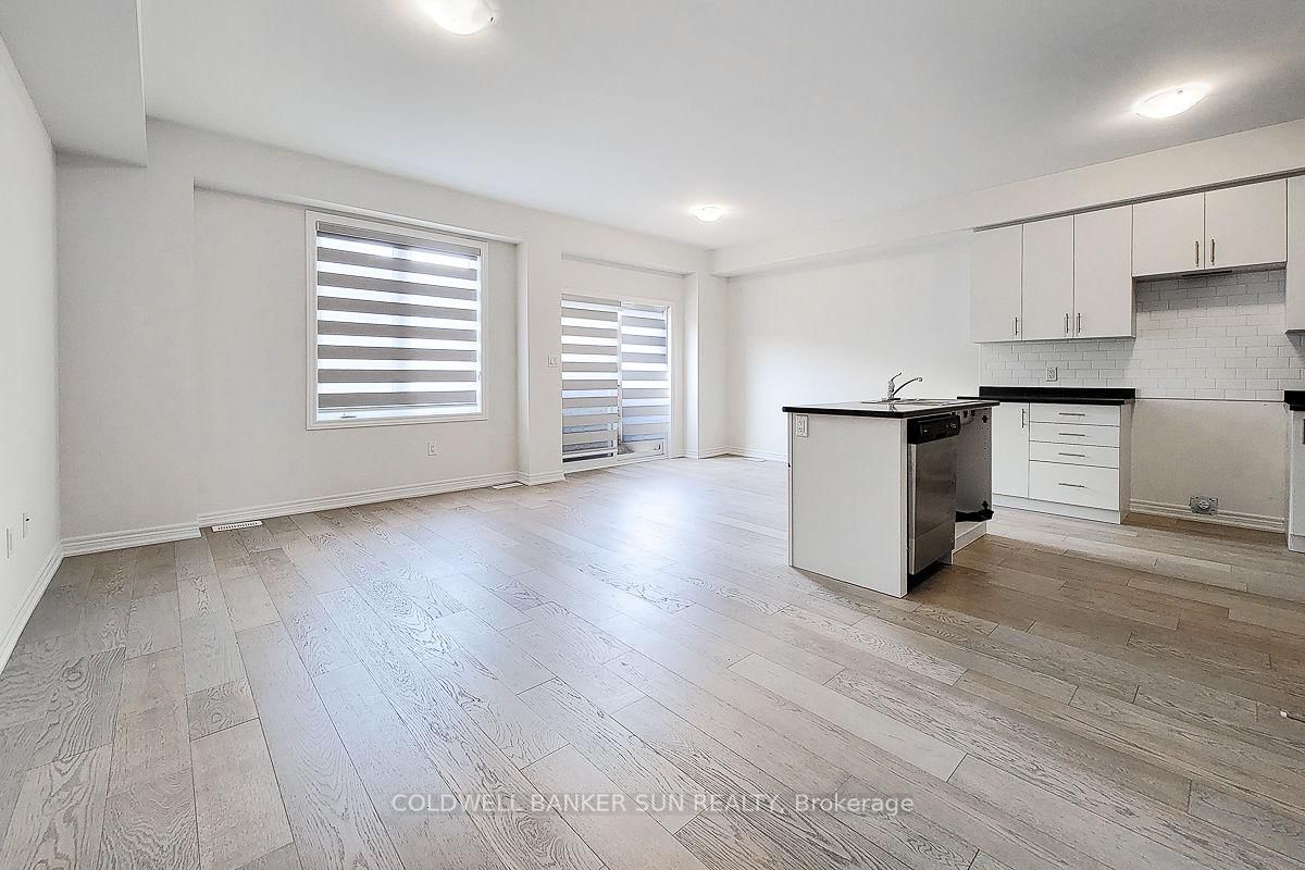 82 Pinot Crescent • Hamilton, ON photo 5