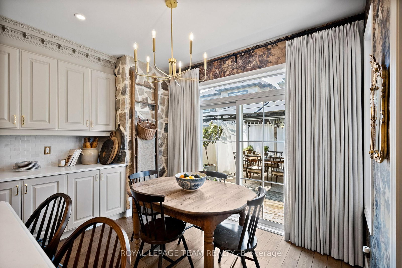 4865 Abbott Street E • Ottawa, ON photo 19