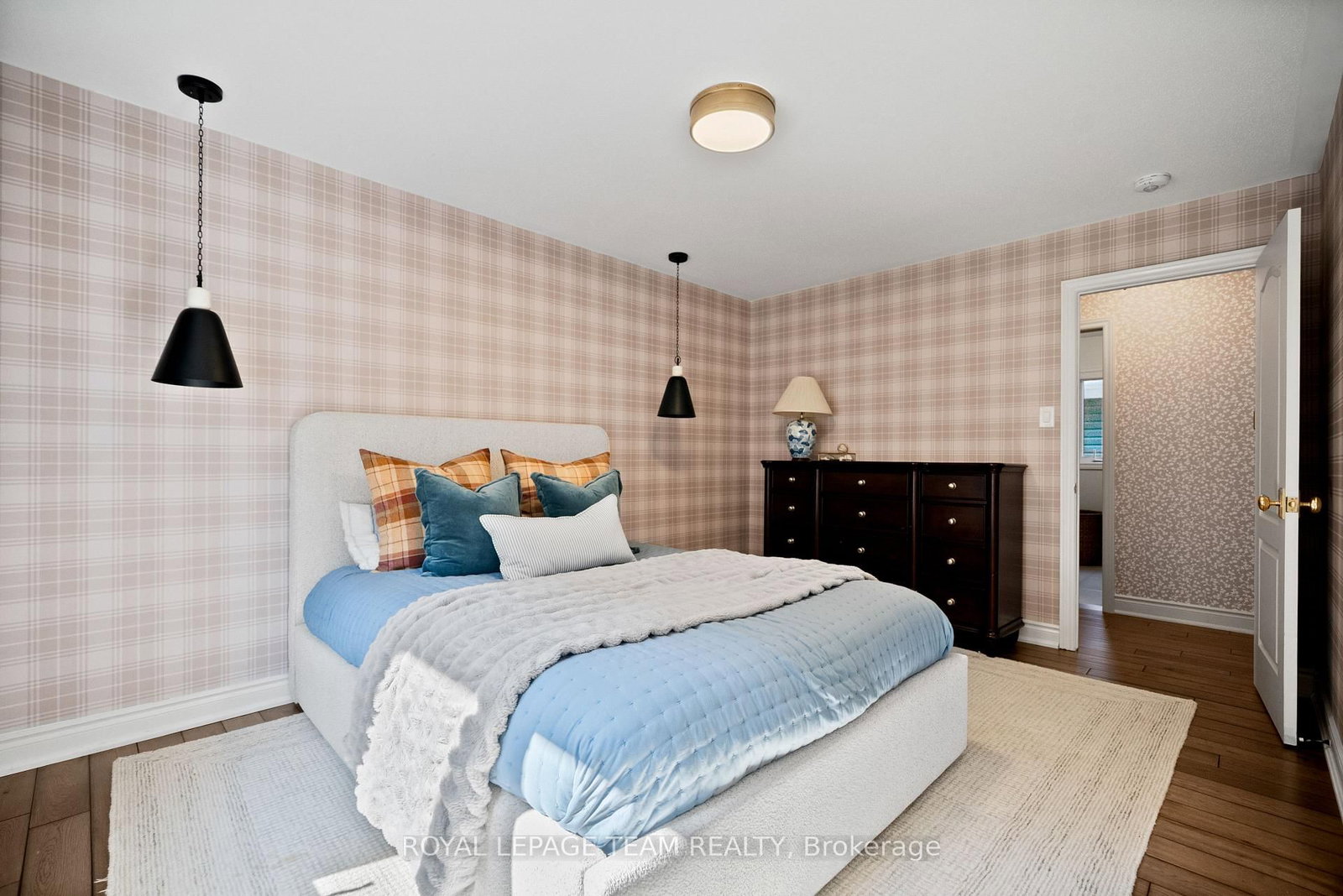 4865 Abbott Street E • Ottawa, ON photo 31