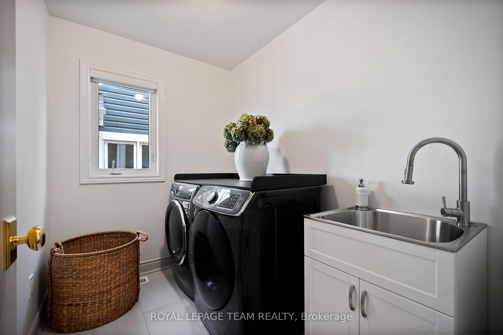 4865 Abbott Street E • Ottawa, ON photo 39