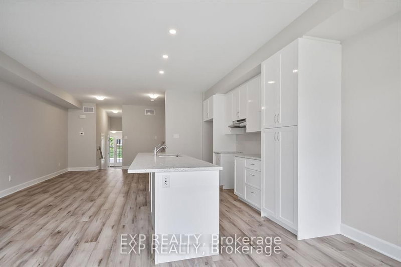 18 REYNOLDS Avenue