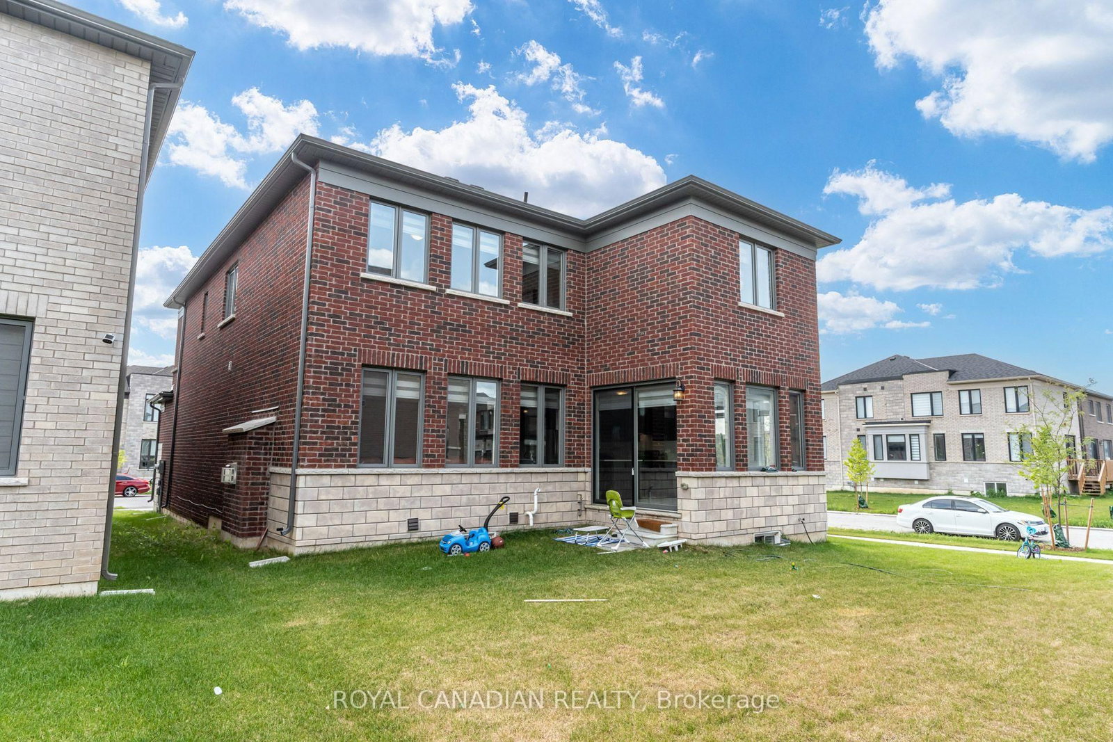 1439 Upper Thames Drive • Woodstock, ON photo 37