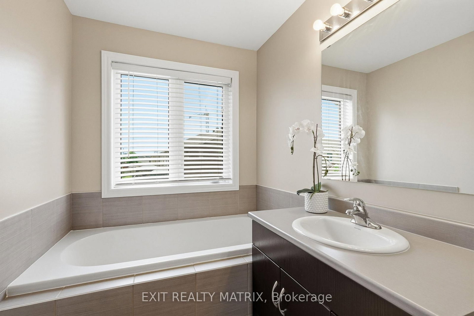 552 Via Mattino Way • Nepean, ON photo 17