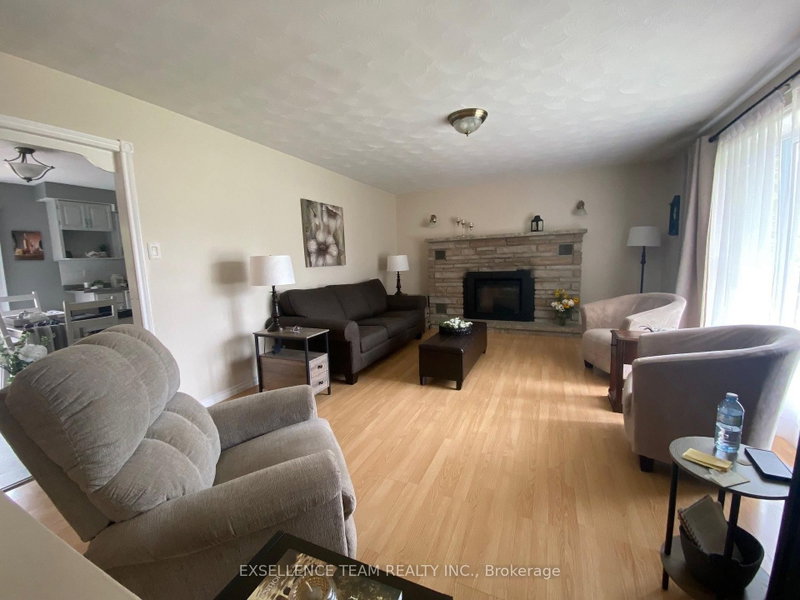 39 Wales Drive N