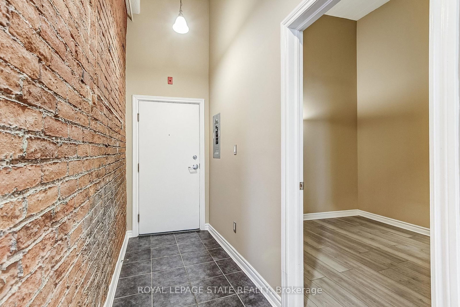 80 King William Street • #214 • Hamilton, ON photo 6