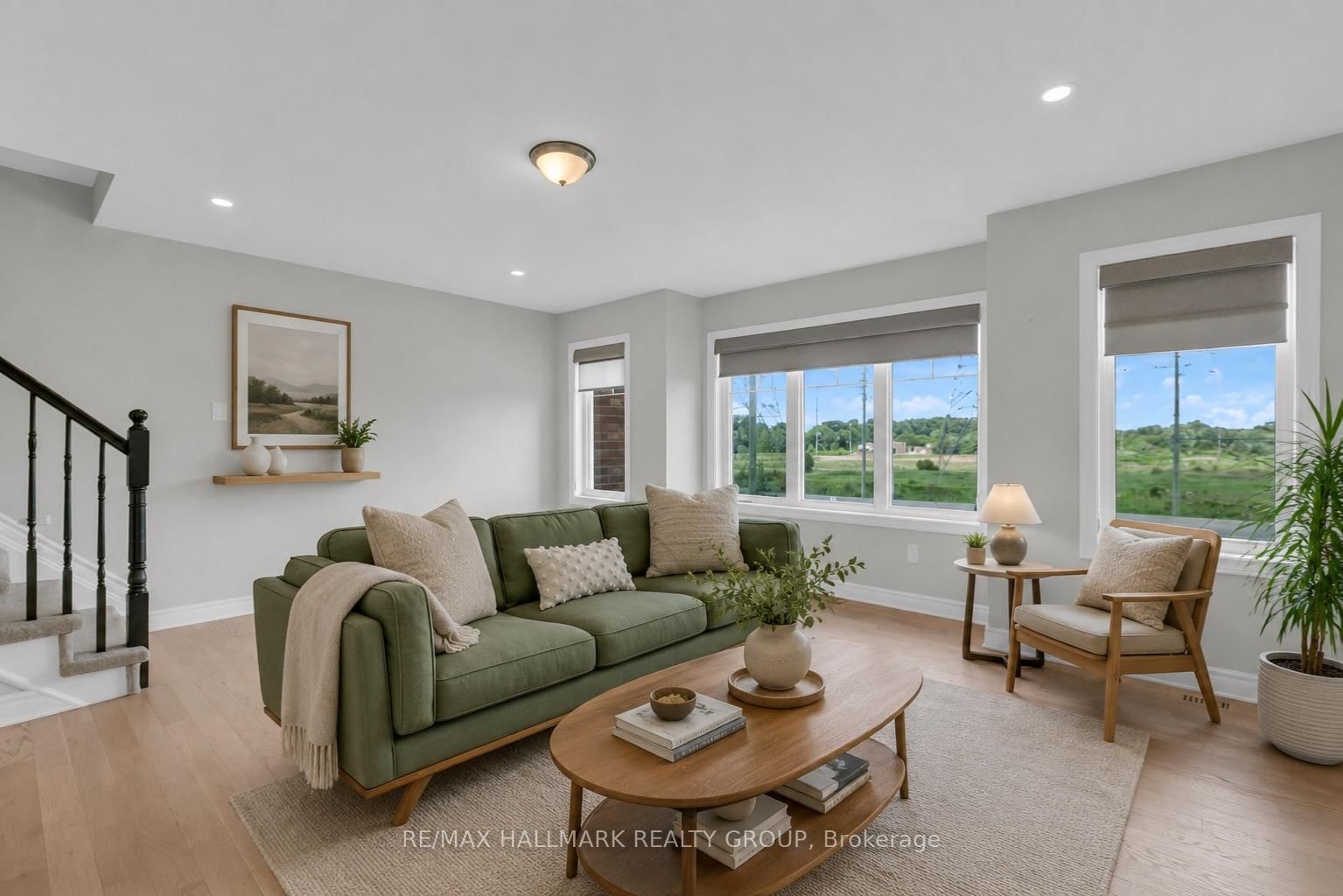 167 Gelderland Private • Ottawa, ON photo 4