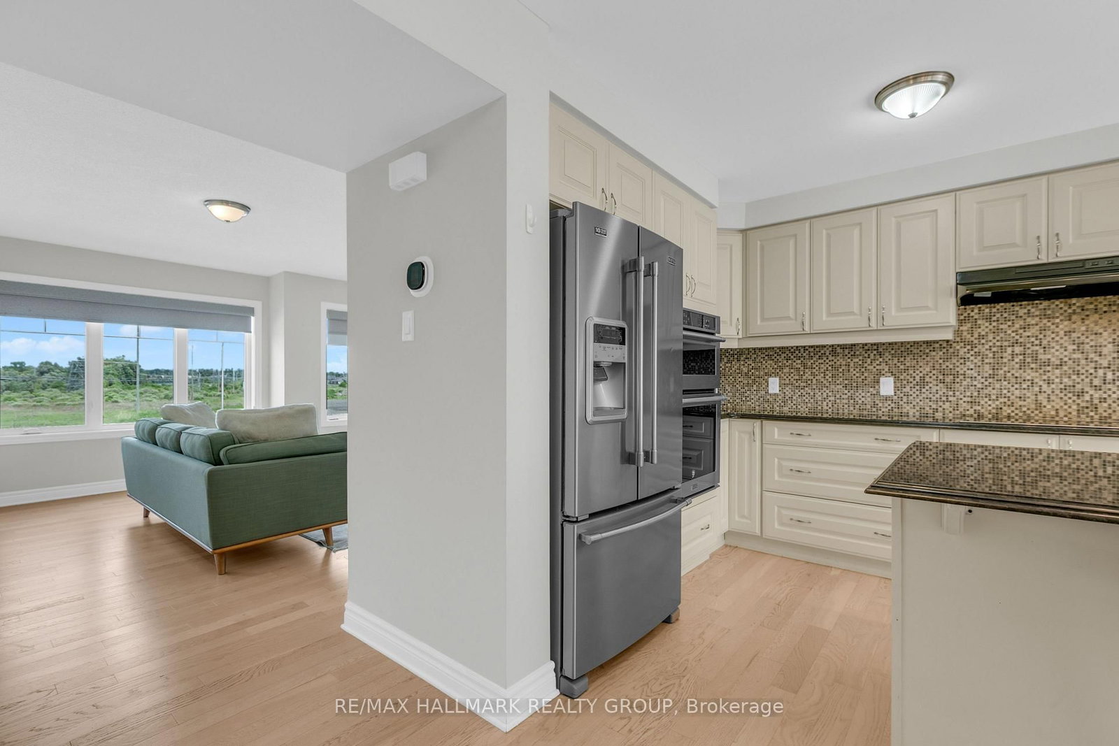 167 Gelderland Private • Ottawa, ON photo 6
