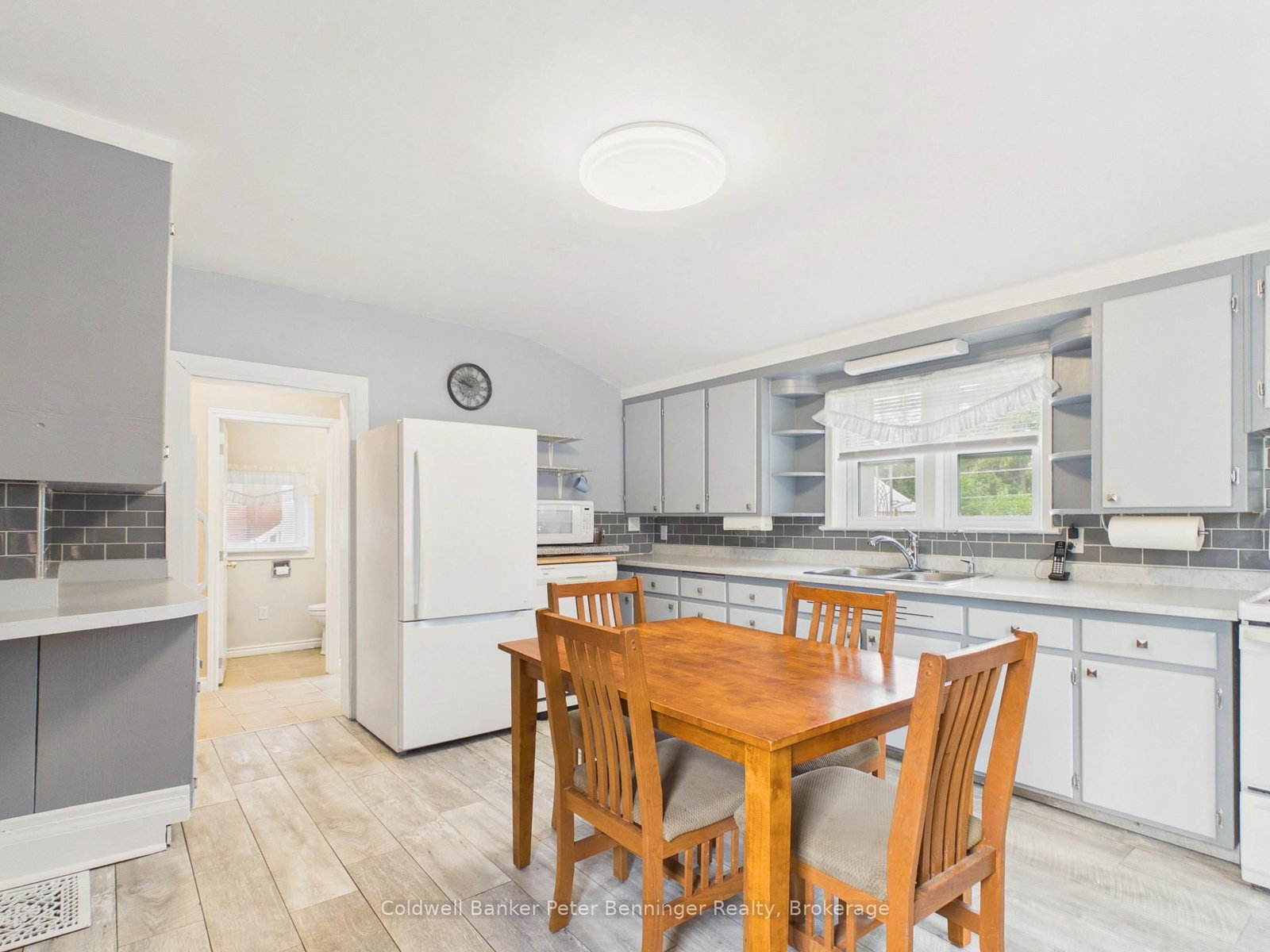 7 Yonge Street S • Brockton, ON photo 6