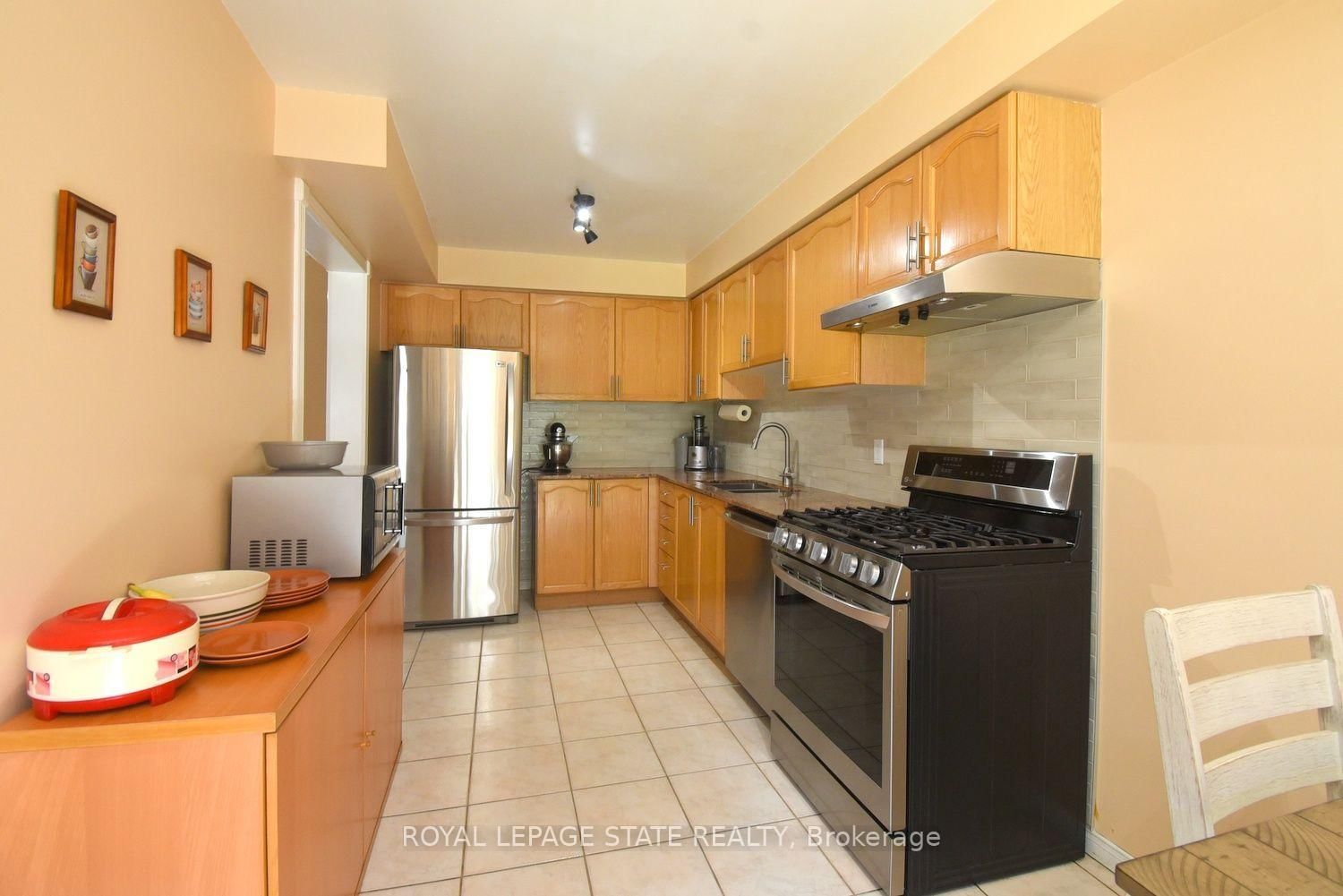 57 Townmansion Drive • Hamilton, ON photo 15