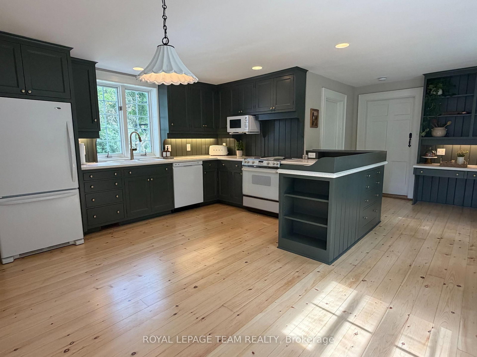 256 Wilson Street N • Almonte, ON photo 12