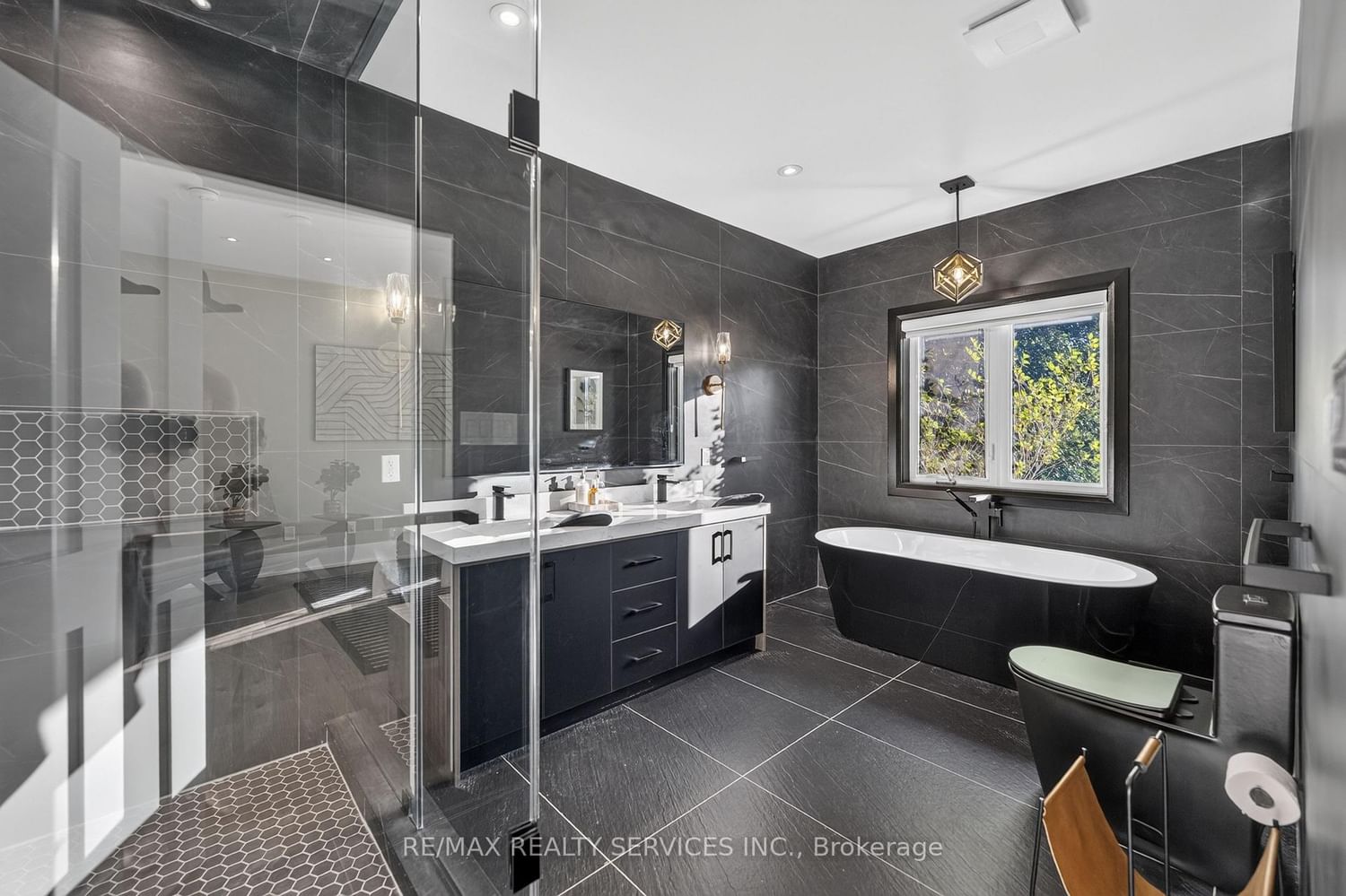 2667 Mary Nichols Road • Selwyn, ON photo 18