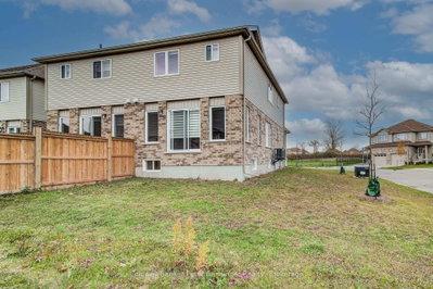 77 John Brabson Crescent • Guelph, ON photo 5