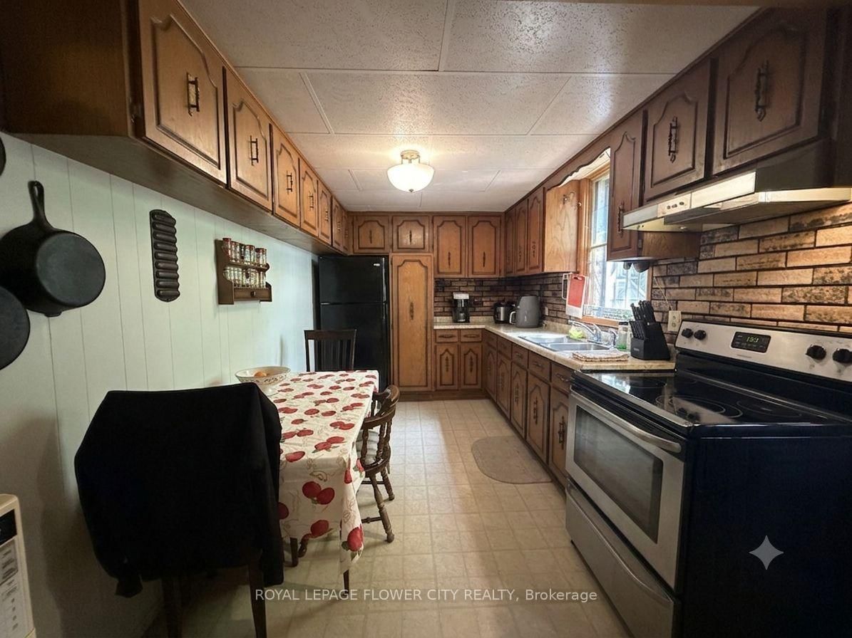 422 MCCLUNG Road • Haldimand, ON photo 10