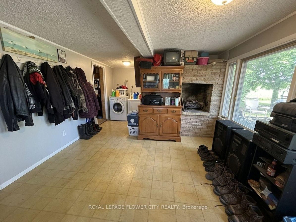 422 MCCLUNG Road • Haldimand, ON photo 8