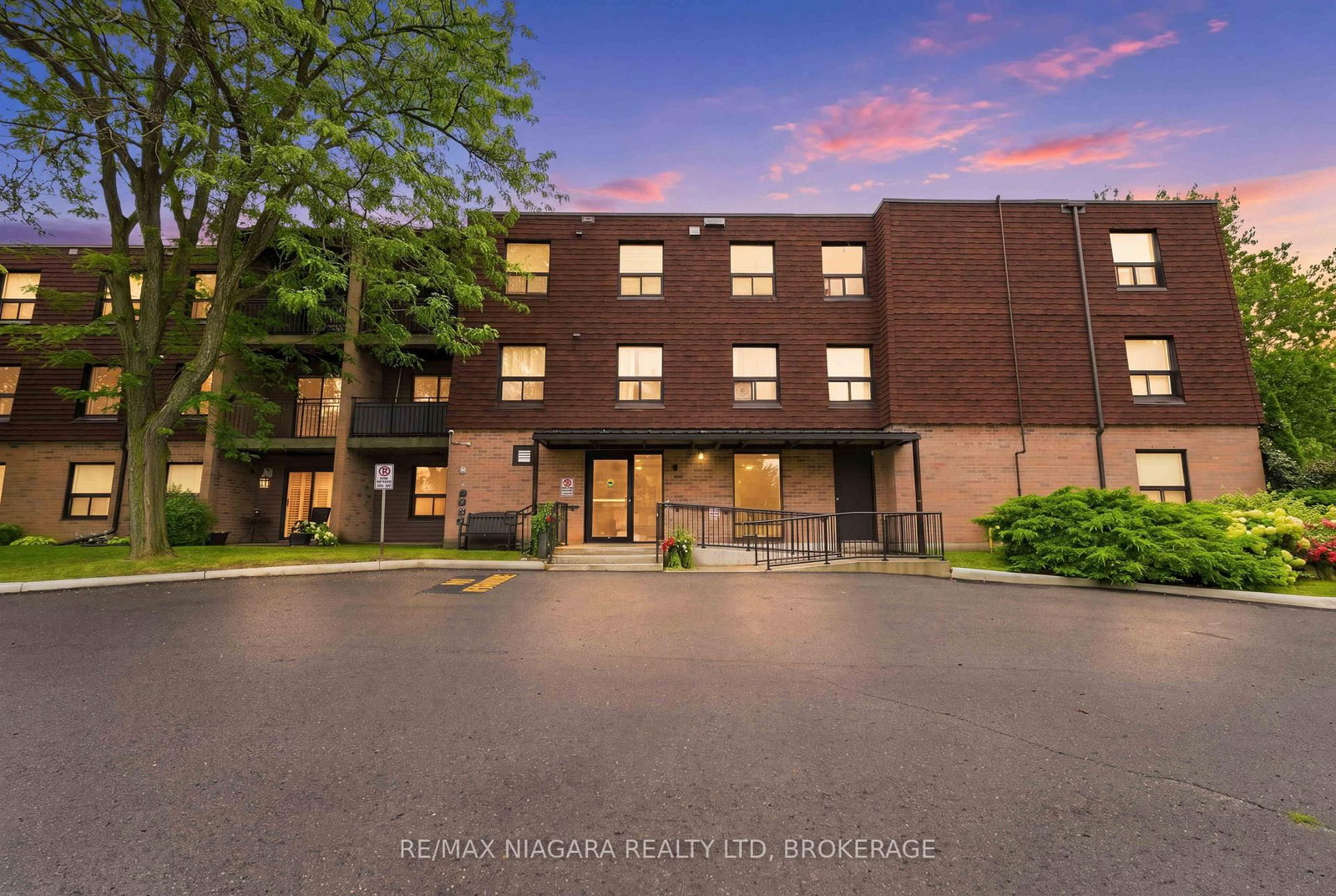4209 Hixon Street • #313 • Lincoln, ON photo 1