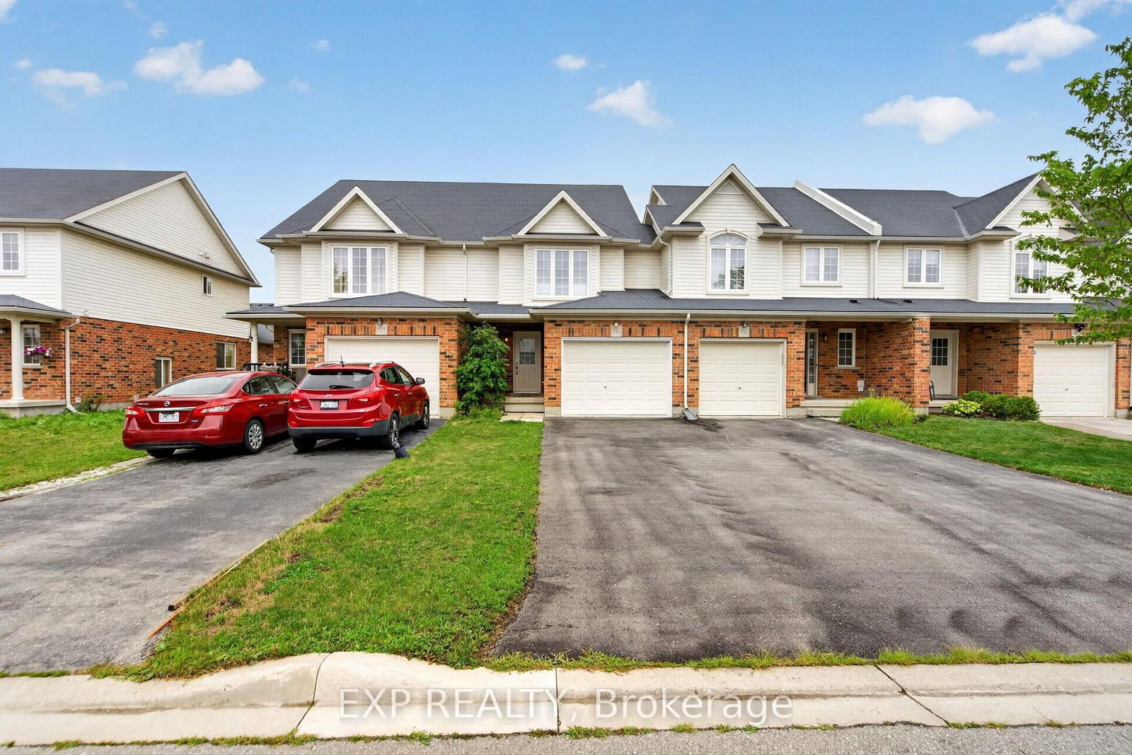 930 Silverfox Crescent, London North