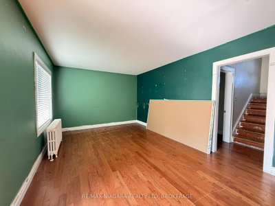 4218 Drummond Road • Niagara Falls, ON photo 3