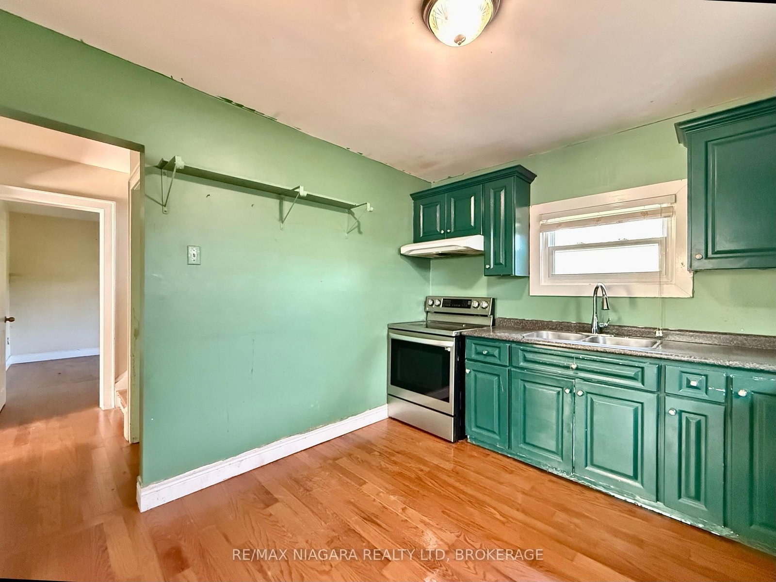 4218 Drummond Road • Niagara Falls, ON photo 5
