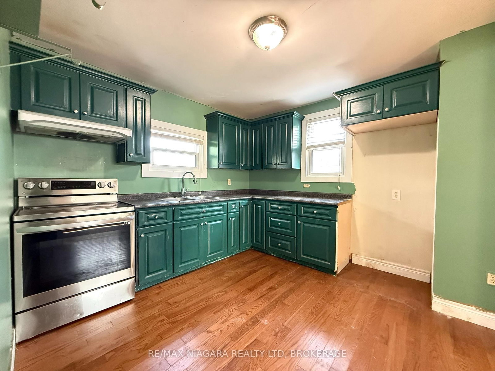 4218 Drummond Road • Niagara Falls, ON photo 6
