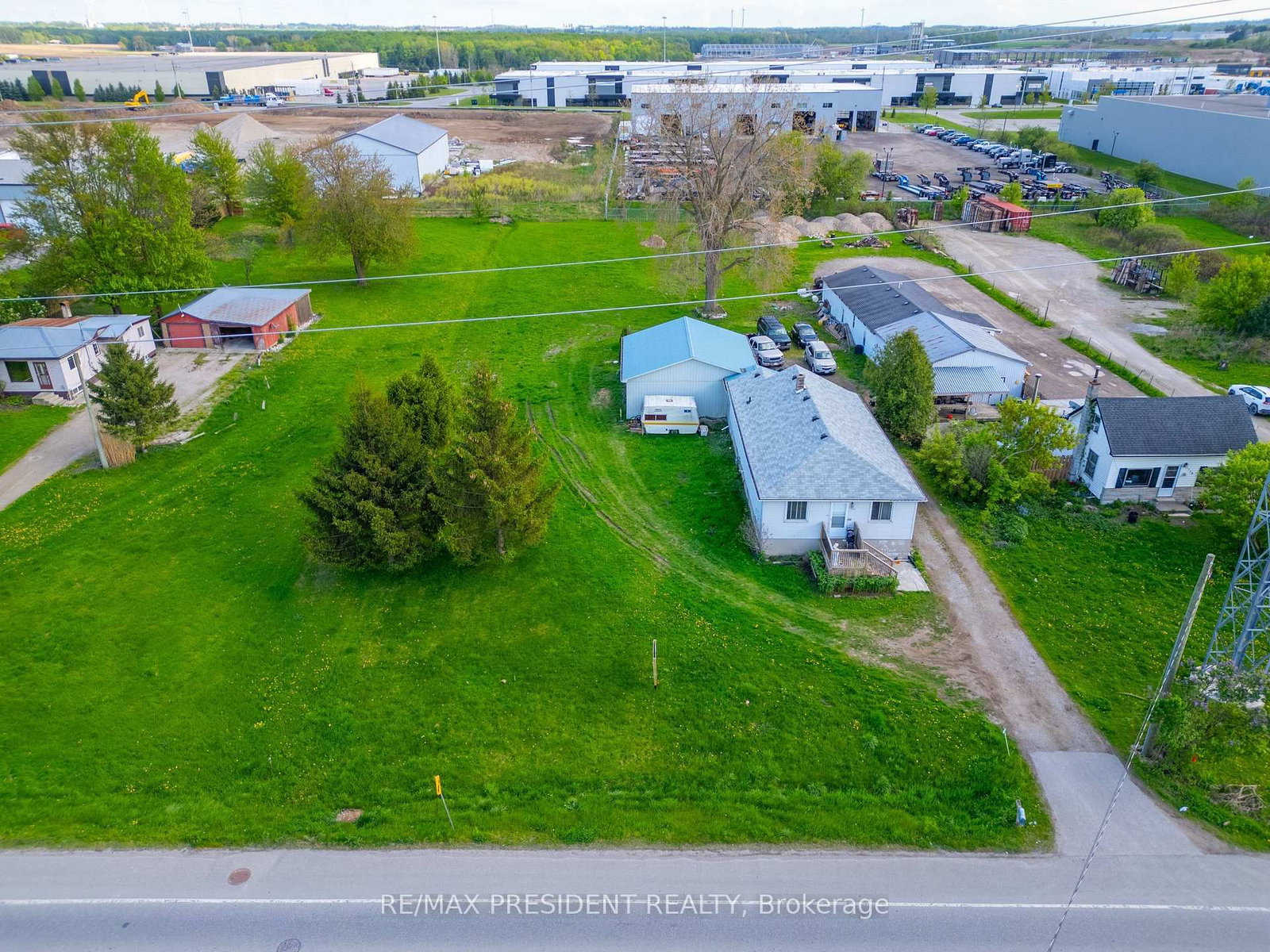 1224 Parkinson Road • Woodstock, ON photo 12