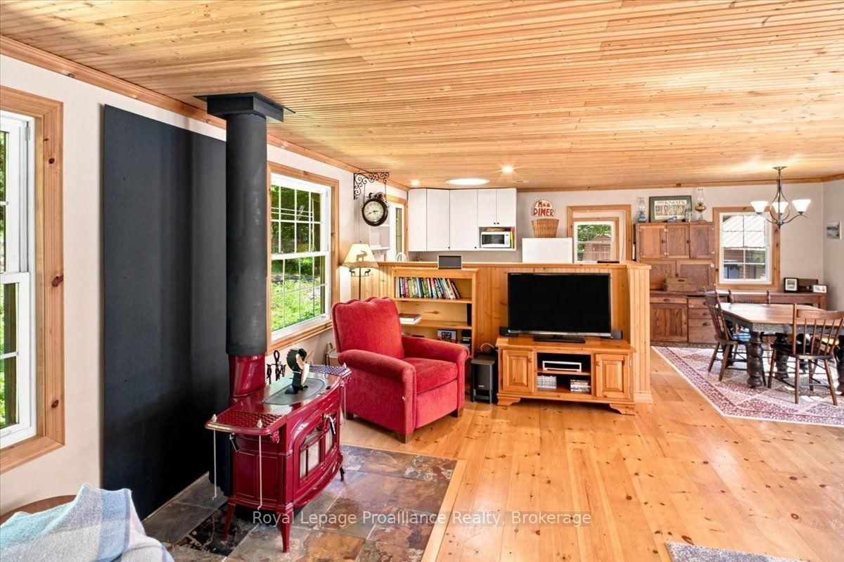 146 Skootamatta Lake • Cloyne, ON photo 19