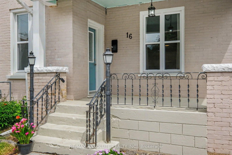 16 Glen Avenue