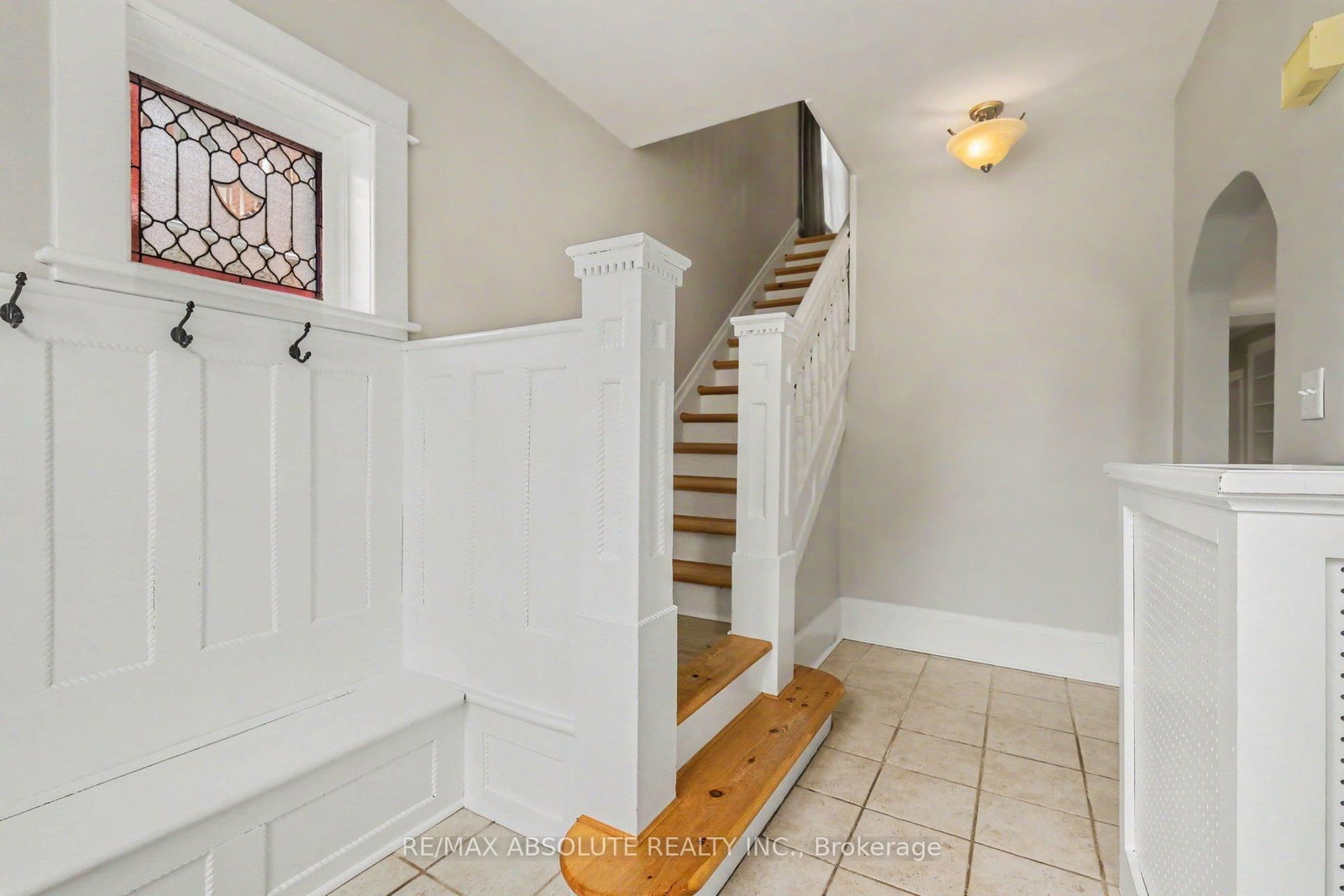 16 Glen Avenue • Smiths Falls, ON photo 4