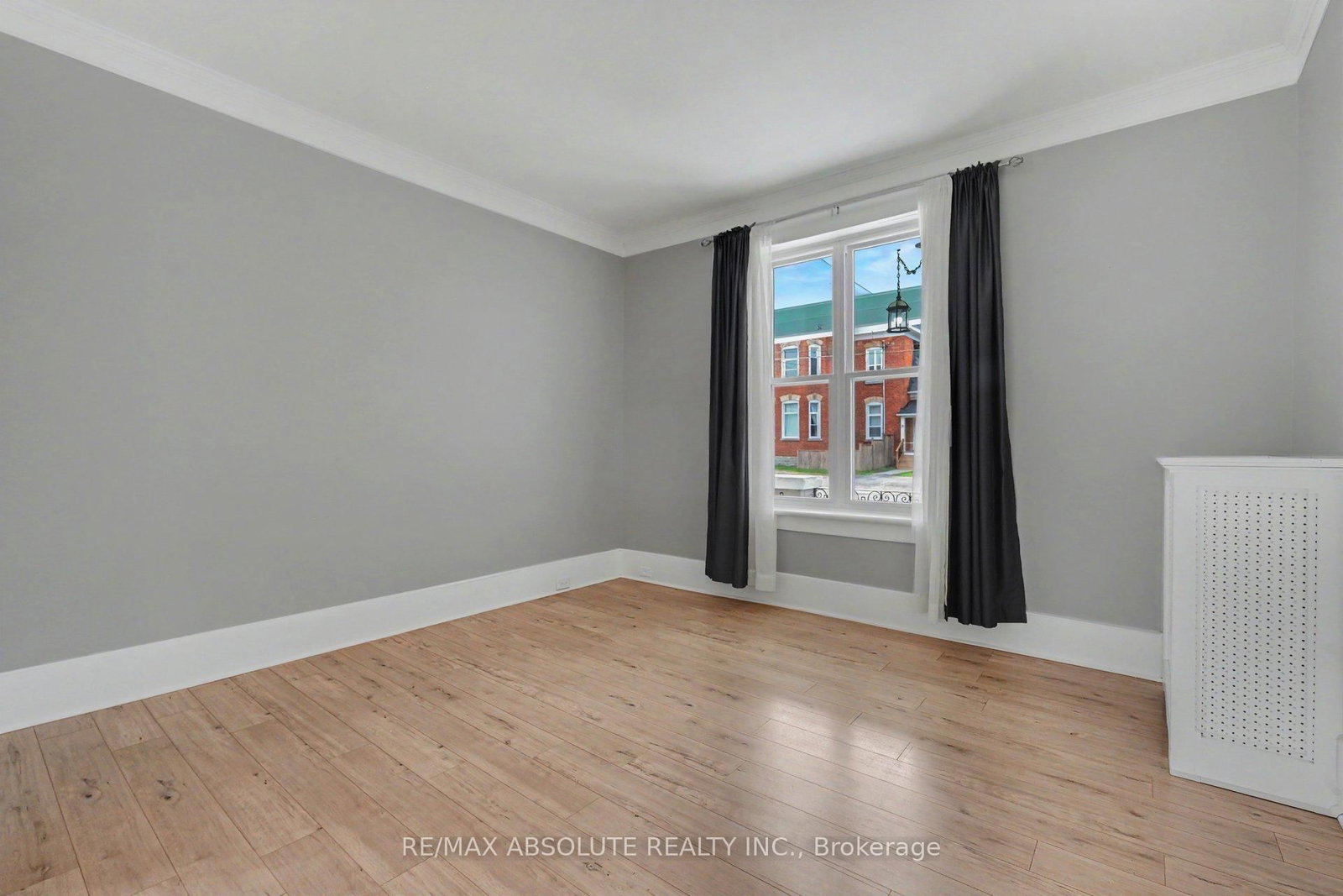 16 Glen Avenue • Smiths Falls, ON photo 6