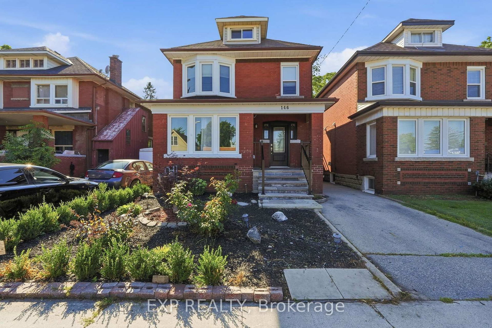 146 Ottawa Street S • Hamilton, ON photo 1