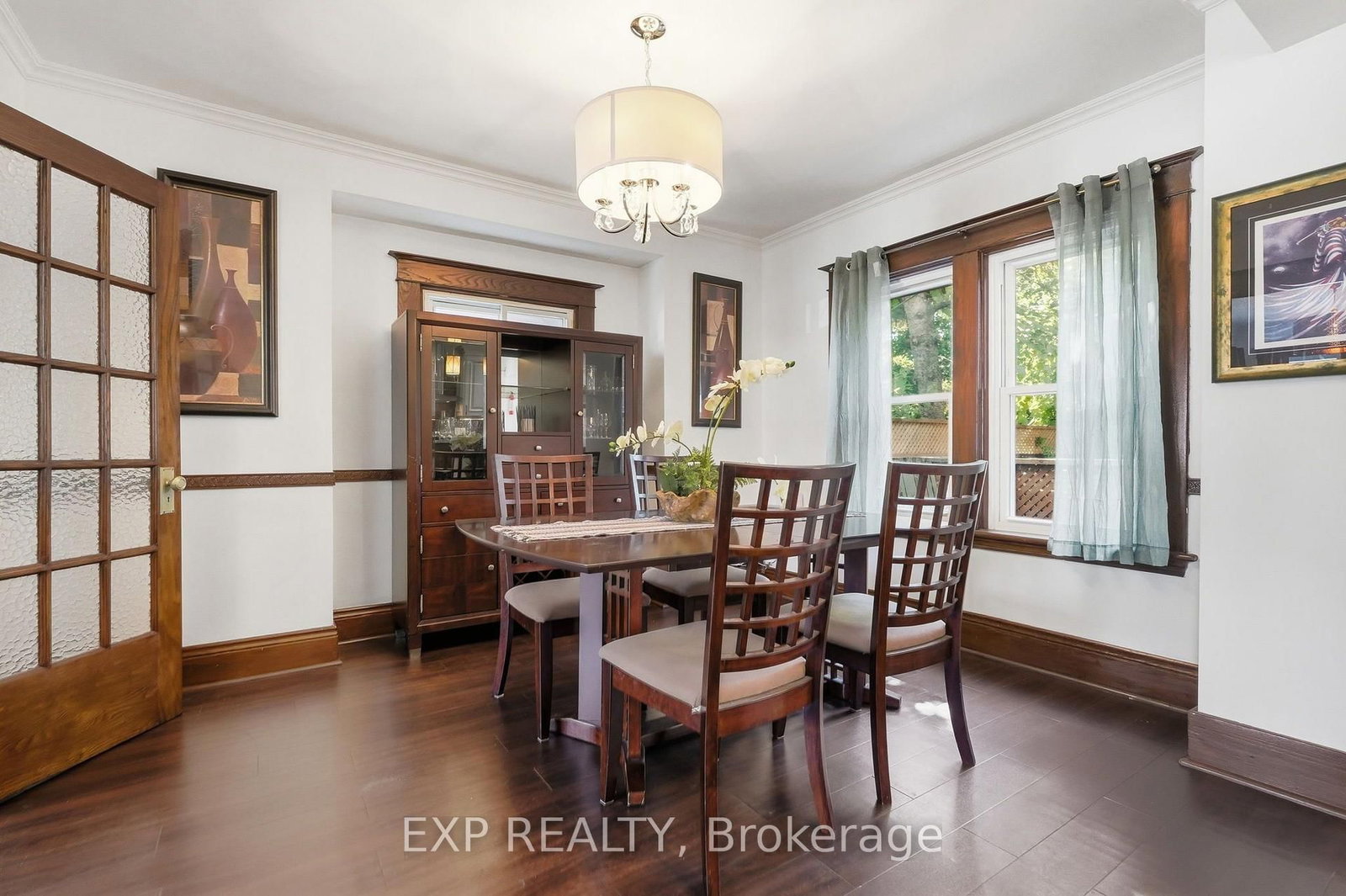 146 Ottawa Street S • Hamilton, ON photo 10