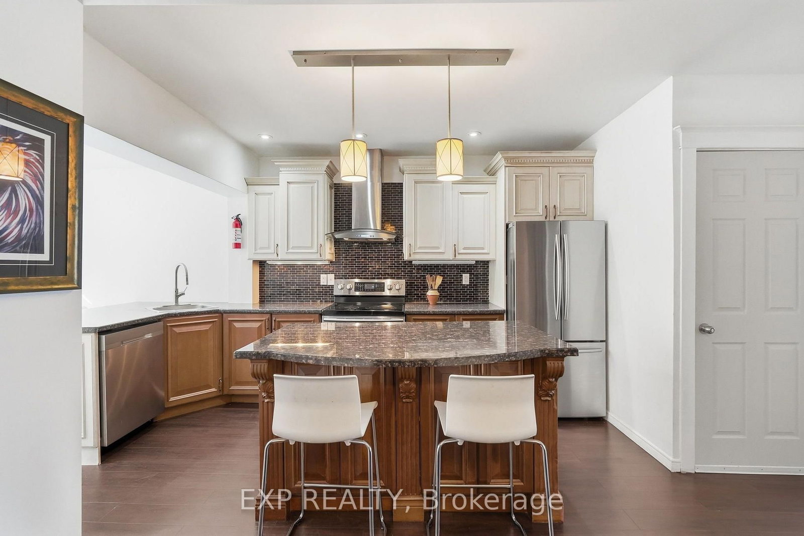 146 Ottawa Street S • Hamilton, ON photo 12