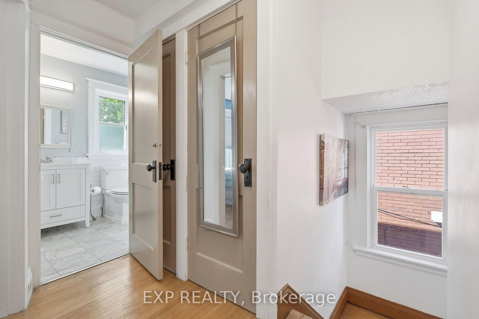 146 Ottawa Street S • Hamilton, ON photo 17