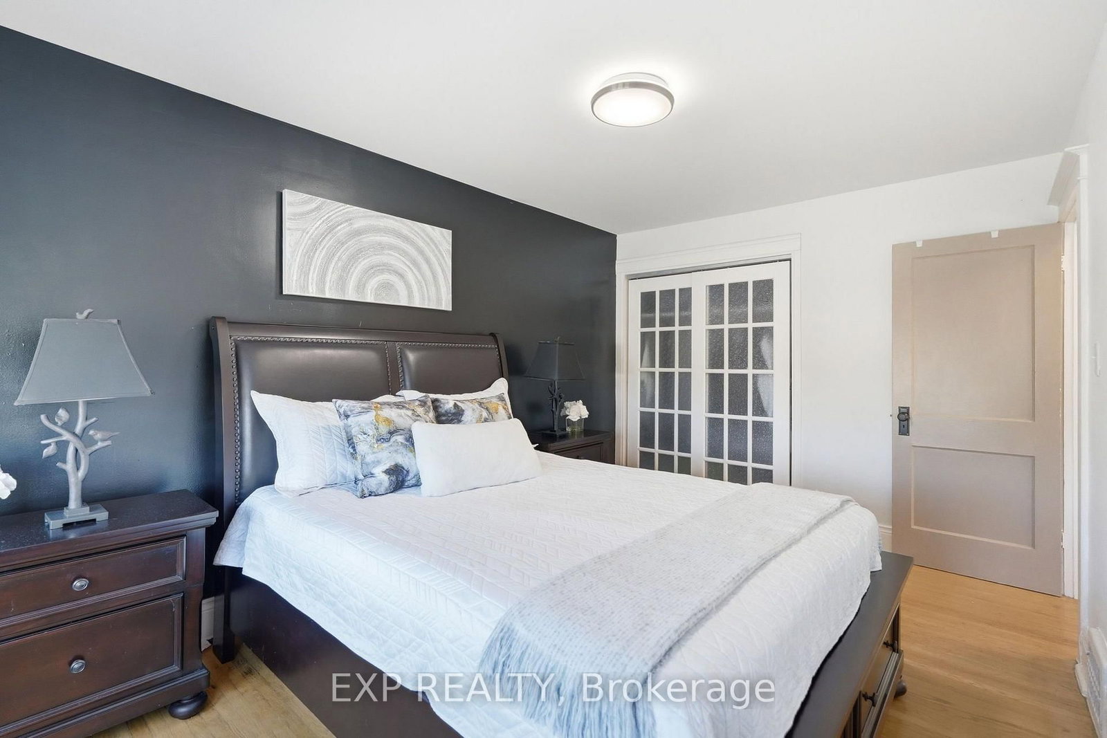 146 Ottawa Street S • Hamilton, ON photo 20