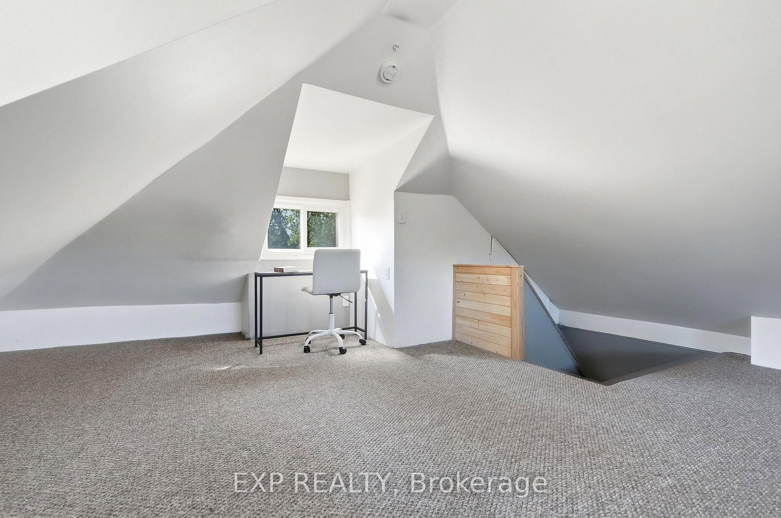 146 Ottawa Street S • Hamilton, ON photo 23