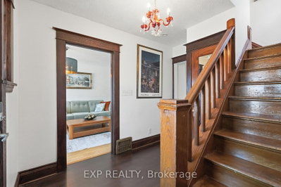 146 Ottawa Street S • Hamilton, ON photo 5