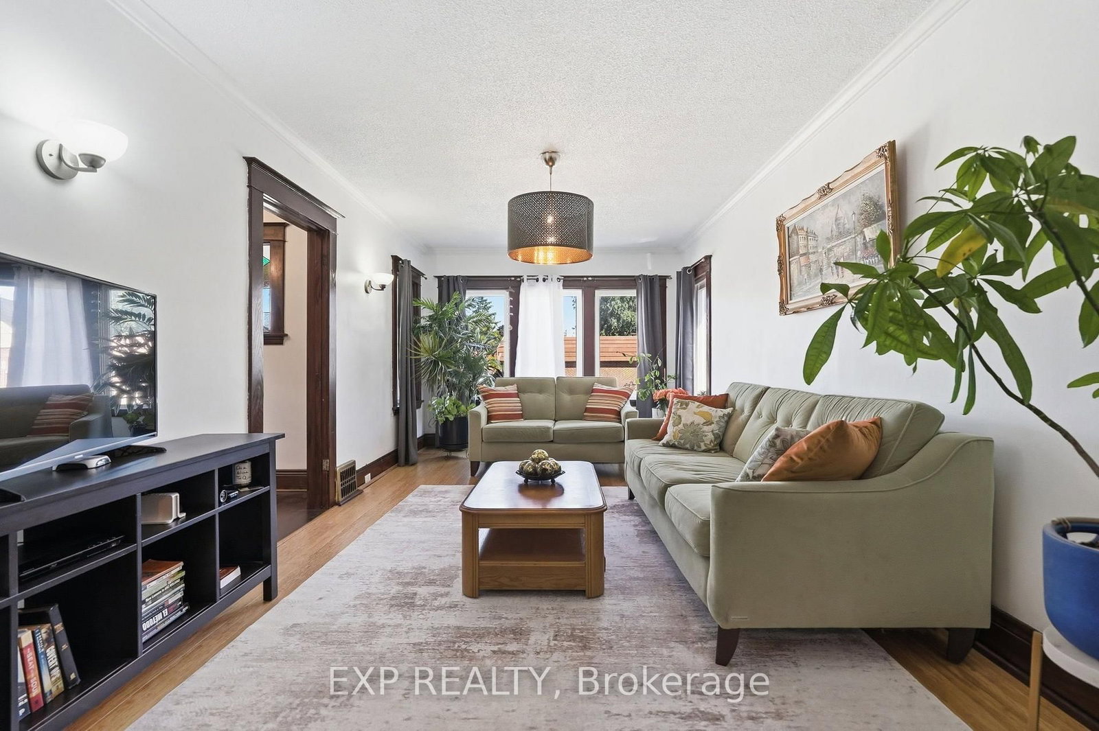 146 Ottawa Street S • Hamilton, ON photo 9