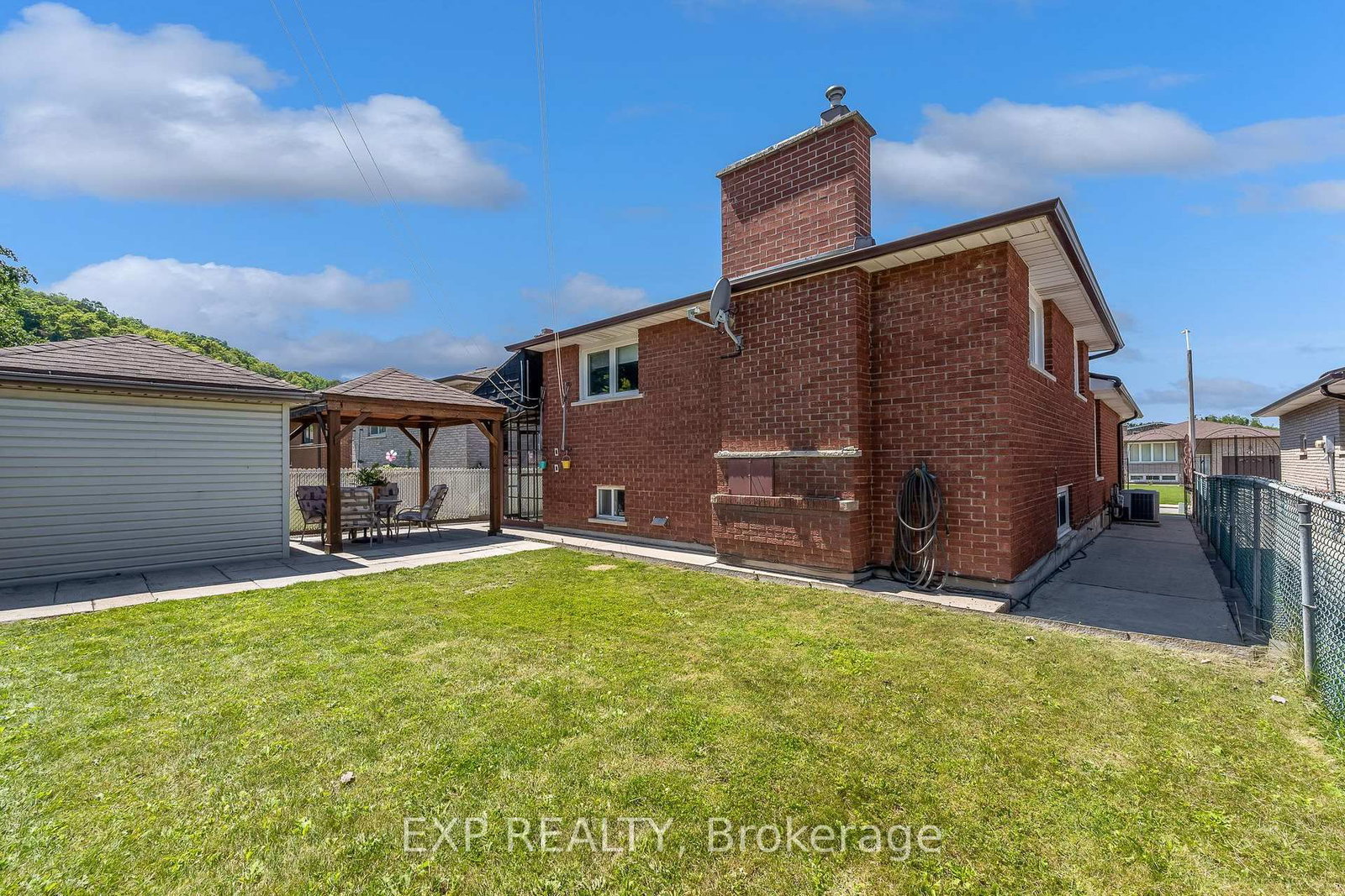 150 Marcella Crescent • Hamilton, ON photo 6