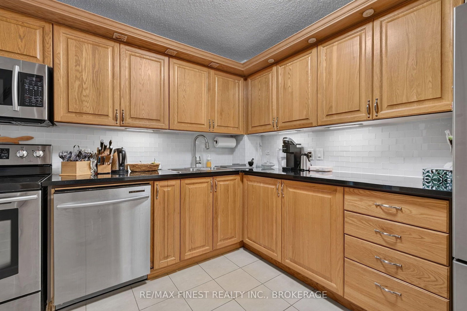 120 Barrett Court • #607 • Kingston, ON photo 12