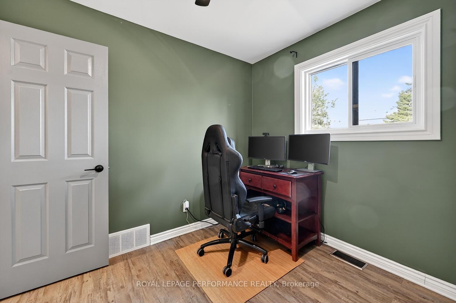 107 Lorne Street • Smiths Falls, ON photo 29