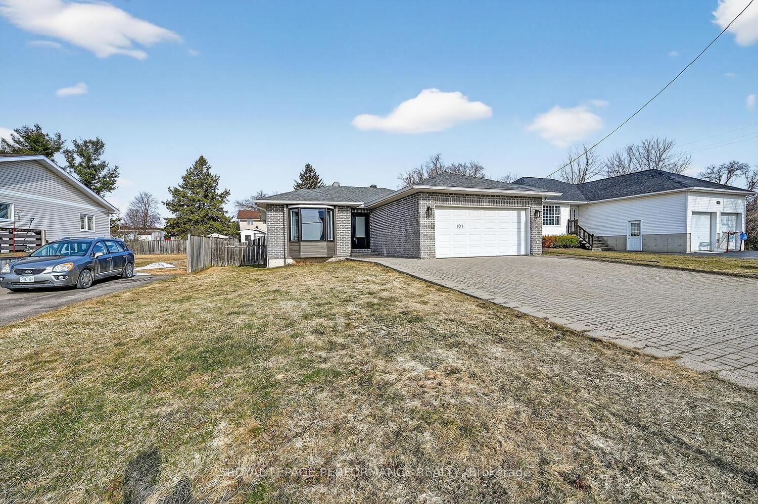 107 Lorne Street • Smiths Falls, ON photo 5