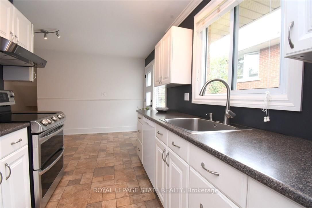 374 Brigadoon Drive • Hamilton, ON photo 14
