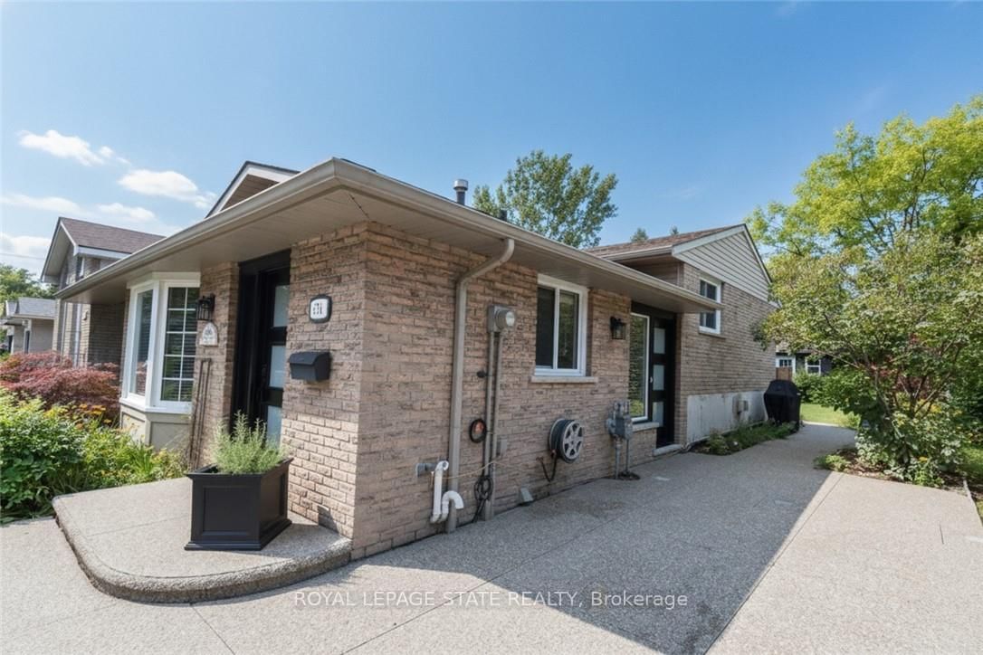 374 Brigadoon Drive • Hamilton, ON photo 45