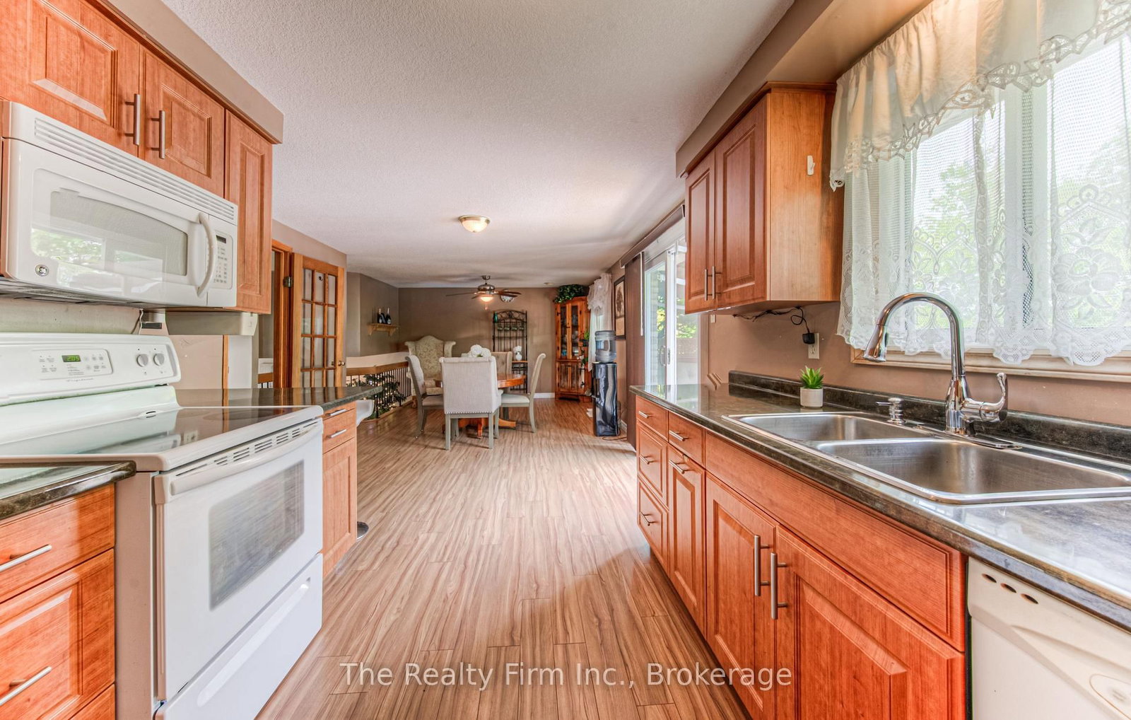 82 Roseneath Crescent • Kitchener, ON photo 13