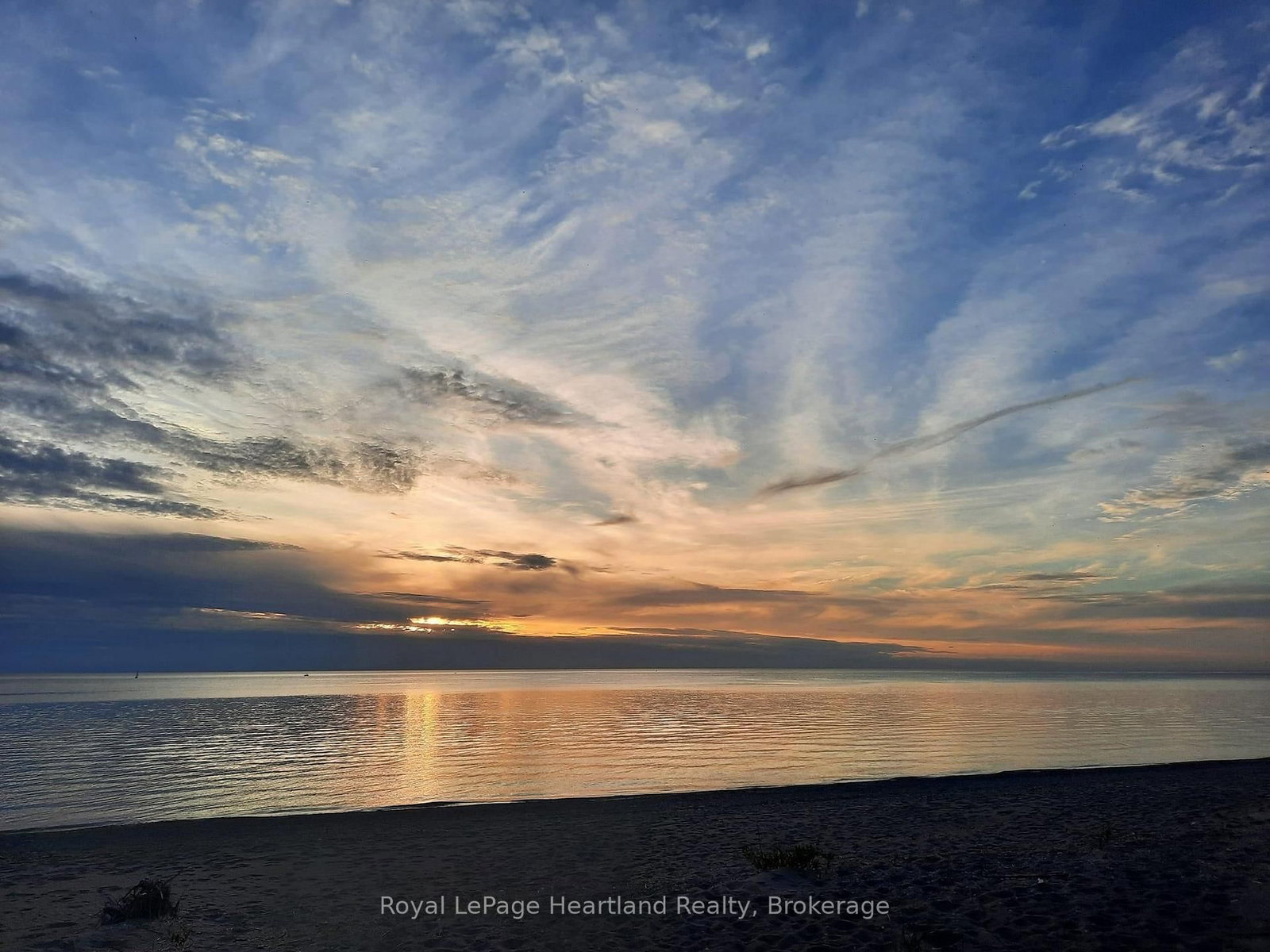 12 CHEROKEE Lane • Ashfield-Colborne-Wawanosh, ON photo 3