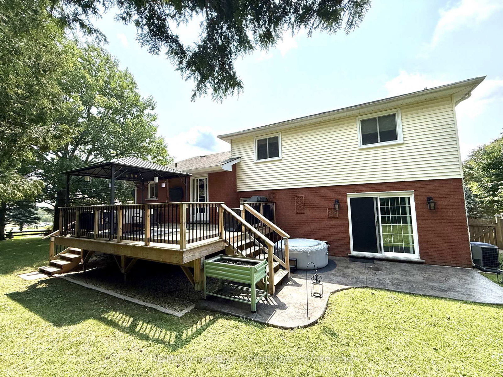 17 Armstrong Crescent • Grey Highlands, ON photo 34