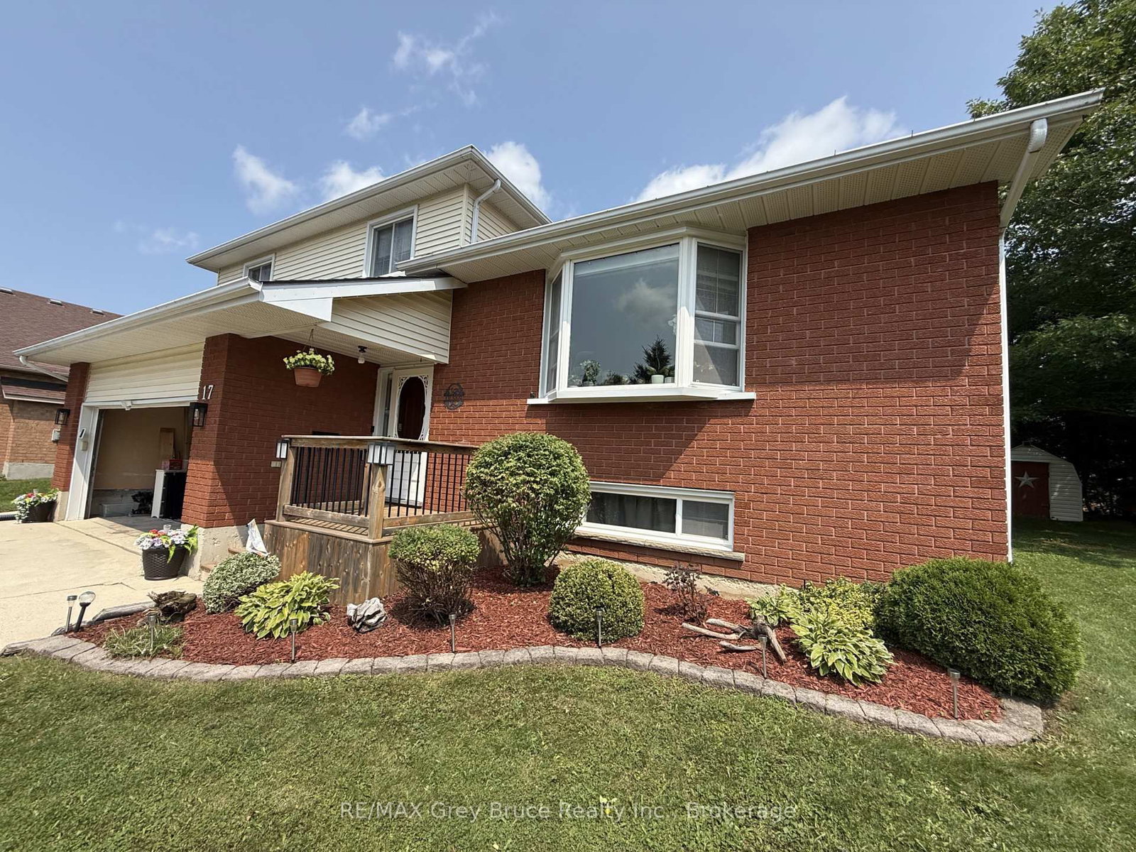 17 Armstrong Crescent • Grey Highlands, ON photo 37